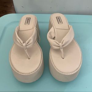 Stradivarius Chunky Sandal